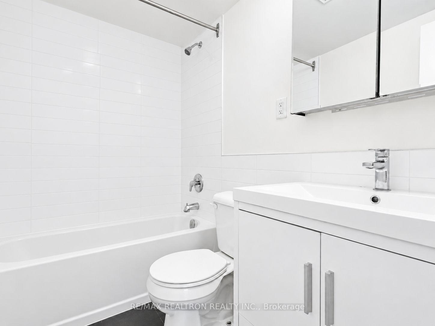 Photo 13 of Unit 307, 10 Shallmar Boulevard, Toronto, Forest Hill North — HOMEH