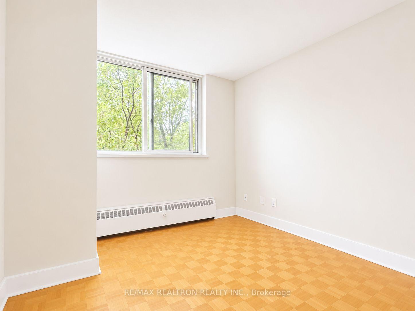 Photo 15 of Unit 307, 10 Shallmar Boulevard, Toronto, Forest Hill North — HOMEH