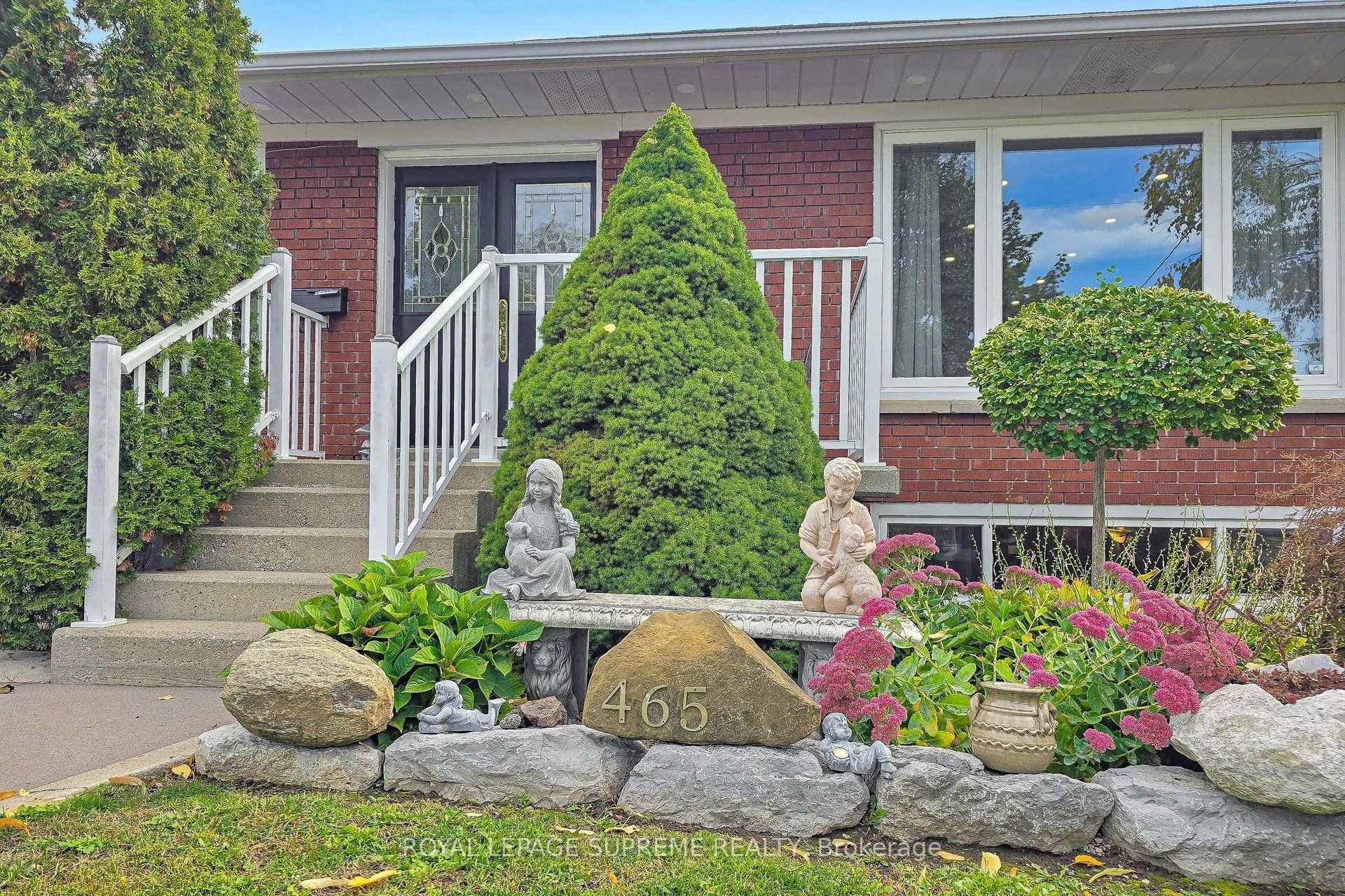 Photo 5 of 465 Maple Leaf Drive, North York, Maple Leaf — HOMEH