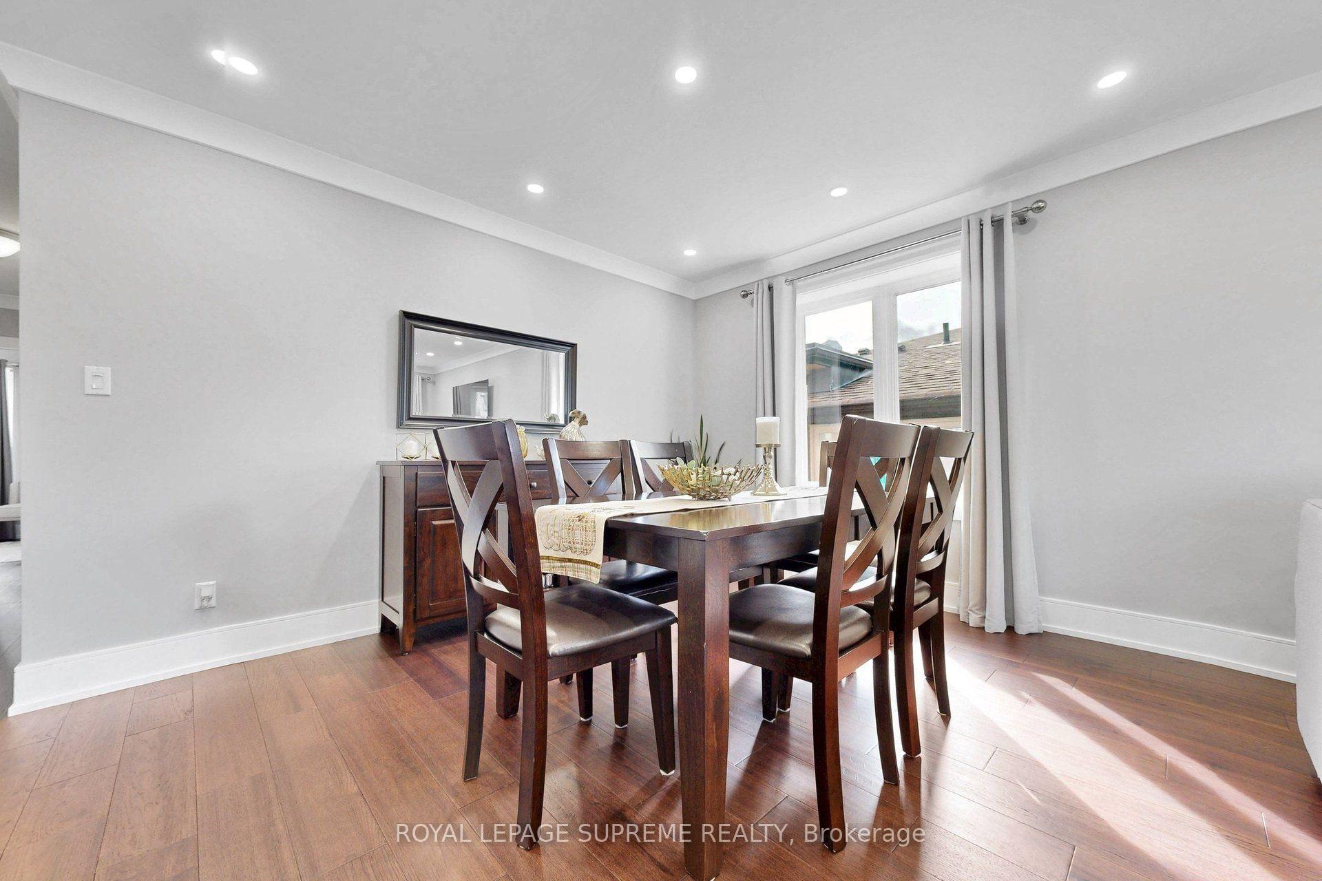 Photo 12 of 465 Maple Leaf Drive, North York, Maple Leaf — HOMEH