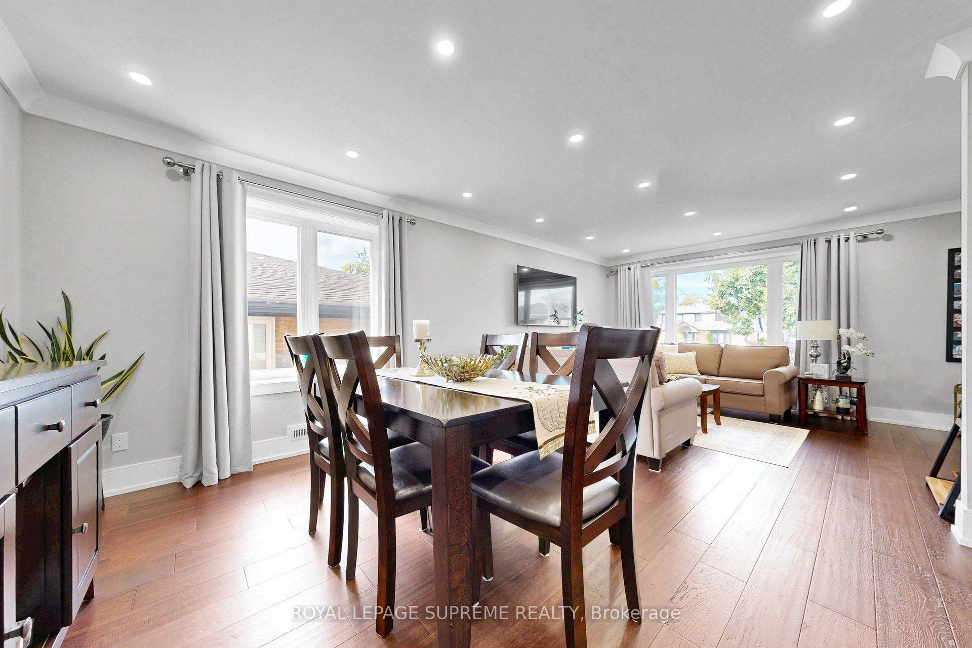 Photo 14 of 465 Maple Leaf Drive, North York, Maple Leaf — HOMEH