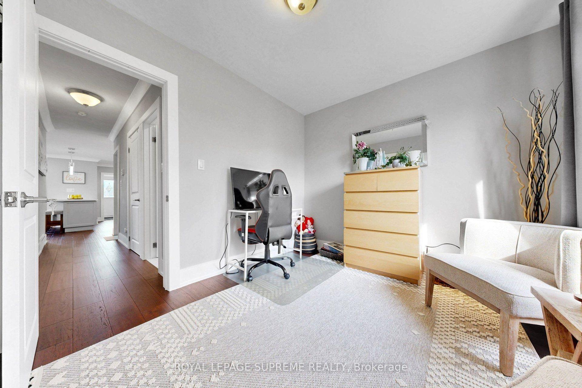 Photo 27 of 465 Maple Leaf Drive, North York, Maple Leaf — HOMEH