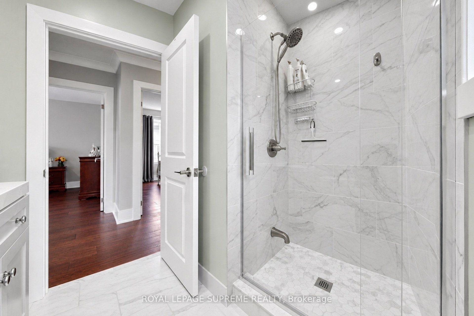 Photo 30 of 465 Maple Leaf Drive, North York, Maple Leaf — HOMEH