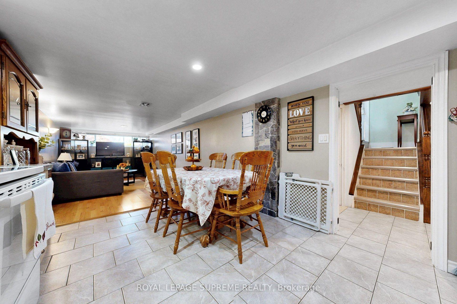 Photo 41 of 465 Maple Leaf Drive, North York, Maple Leaf — HOMEH