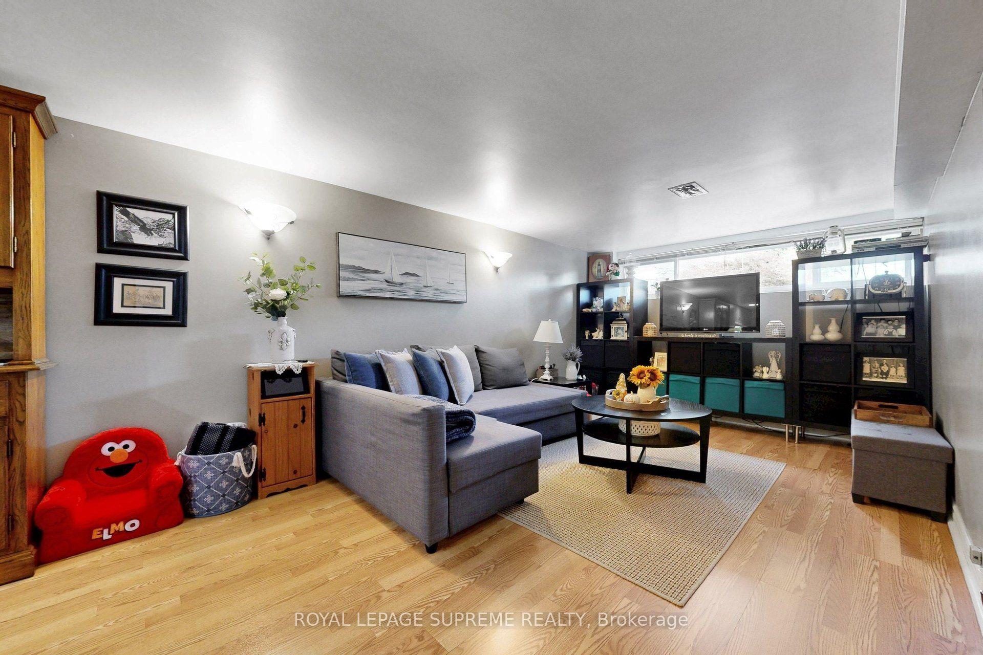 Photo 43 of 465 Maple Leaf Drive, North York, Maple Leaf — HOMEH