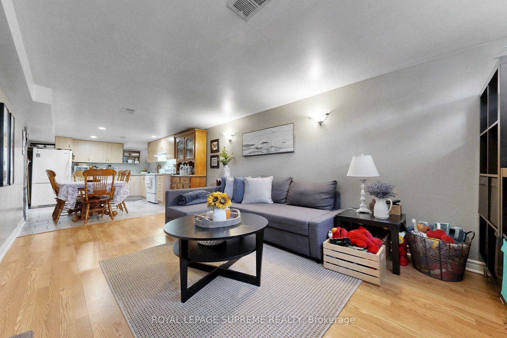 Photo 44 of 465 Maple Leaf Drive, North York, Maple Leaf — HOMEH