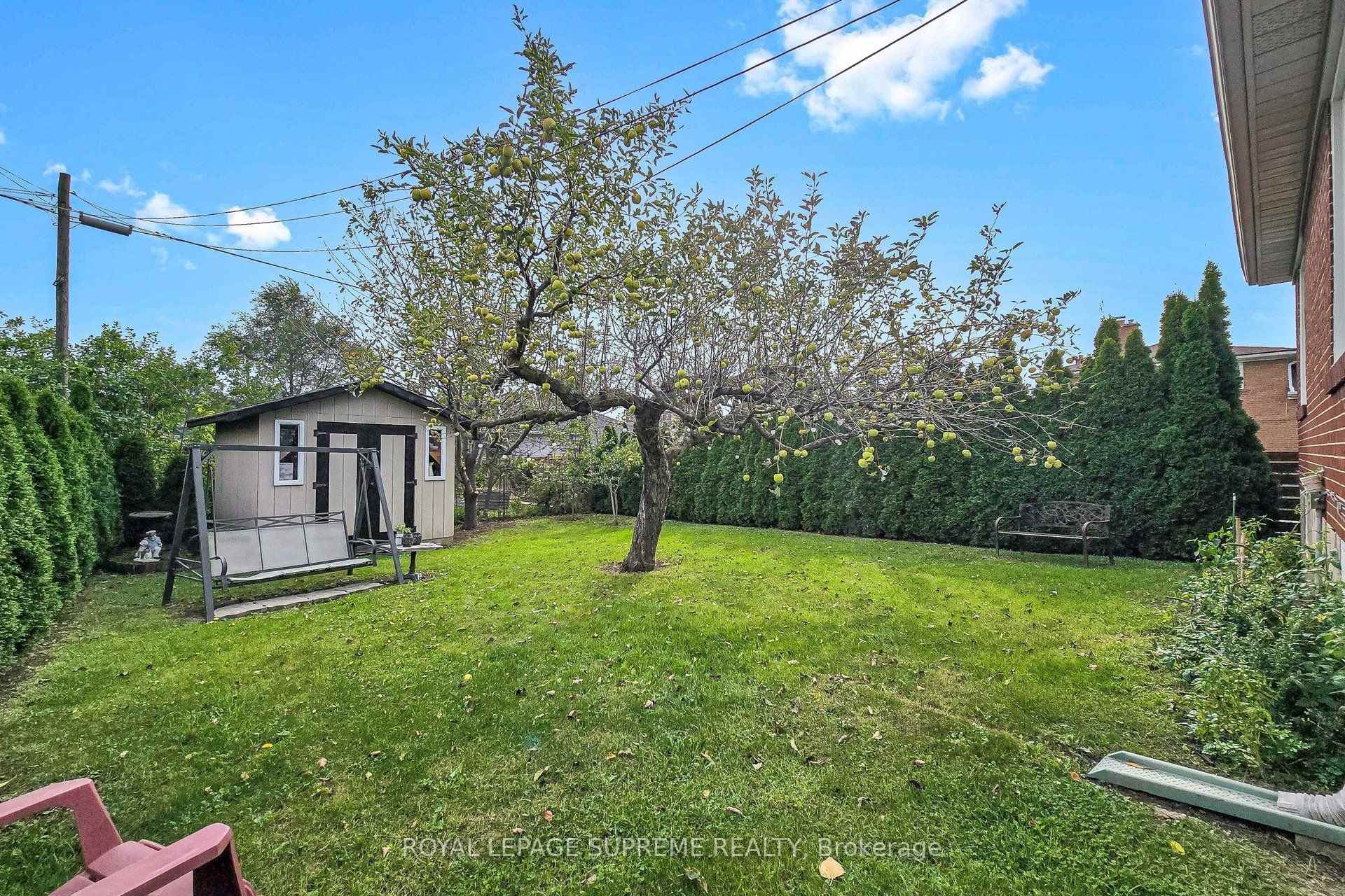 Photo 49 of 465 Maple Leaf Drive, North York, Maple Leaf — HOMEH