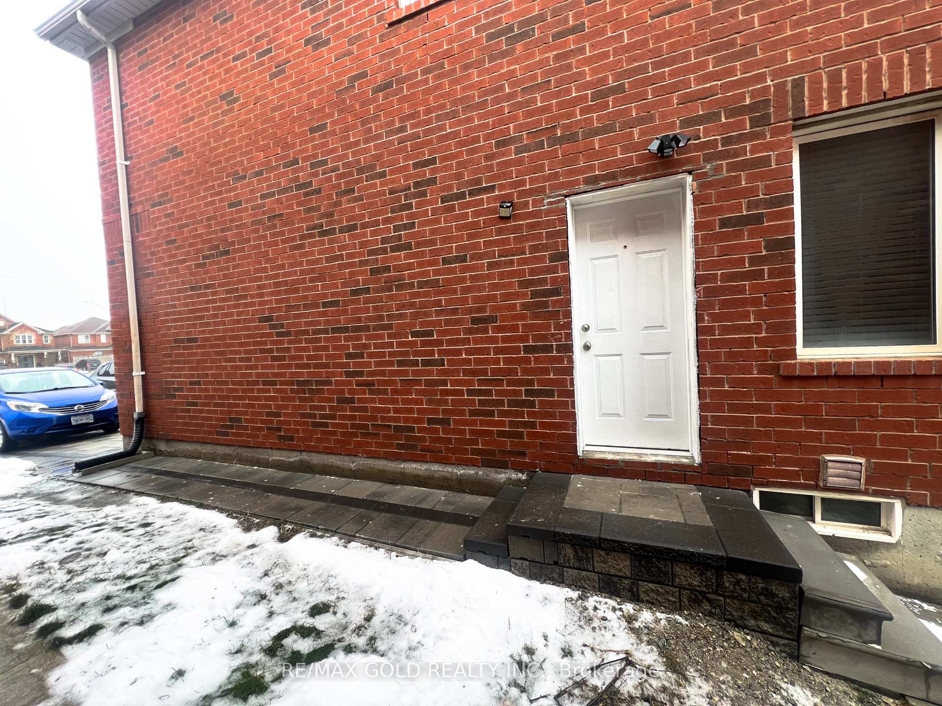 Photo 2 of Unit Basemnt, 12 Lillian Crescent, Brampton, Sandringham-Wellington — HOMEH