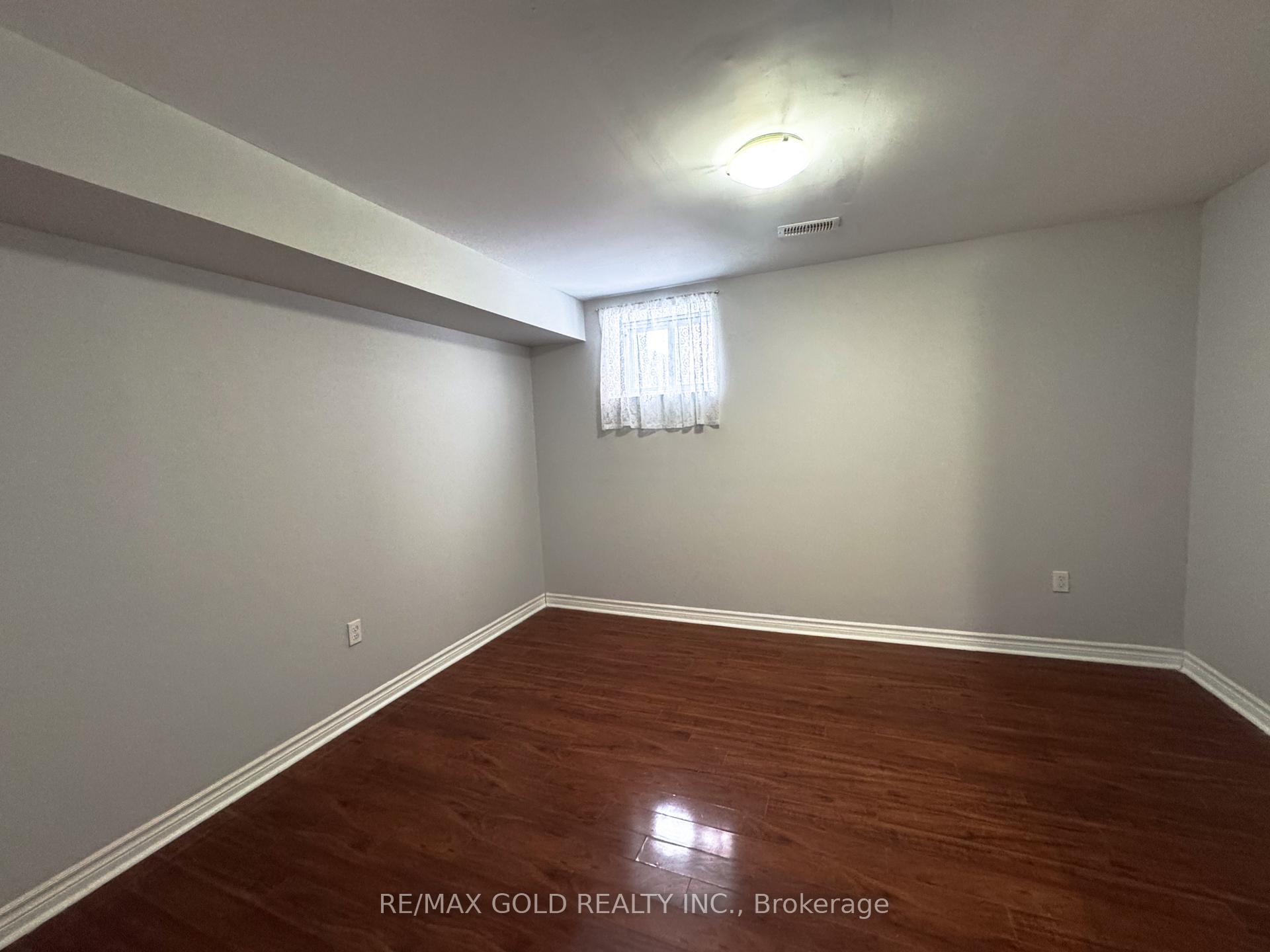 Photo 5 of Unit Basemnt, 12 Lillian Crescent, Brampton, Sandringham-Wellington — HOMEH