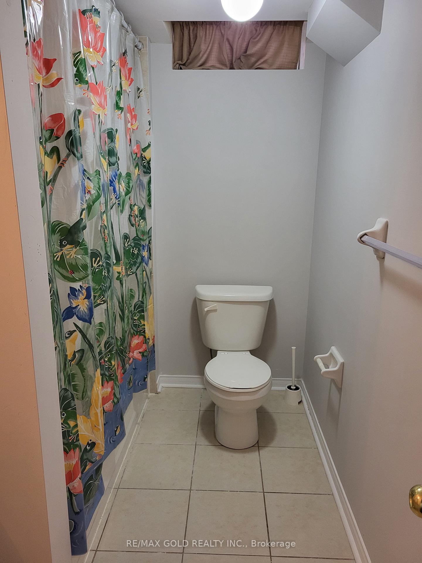 Photo 10 of Unit Basemnt, 12 Lillian Crescent, Brampton, Sandringham-Wellington — HOMEH
