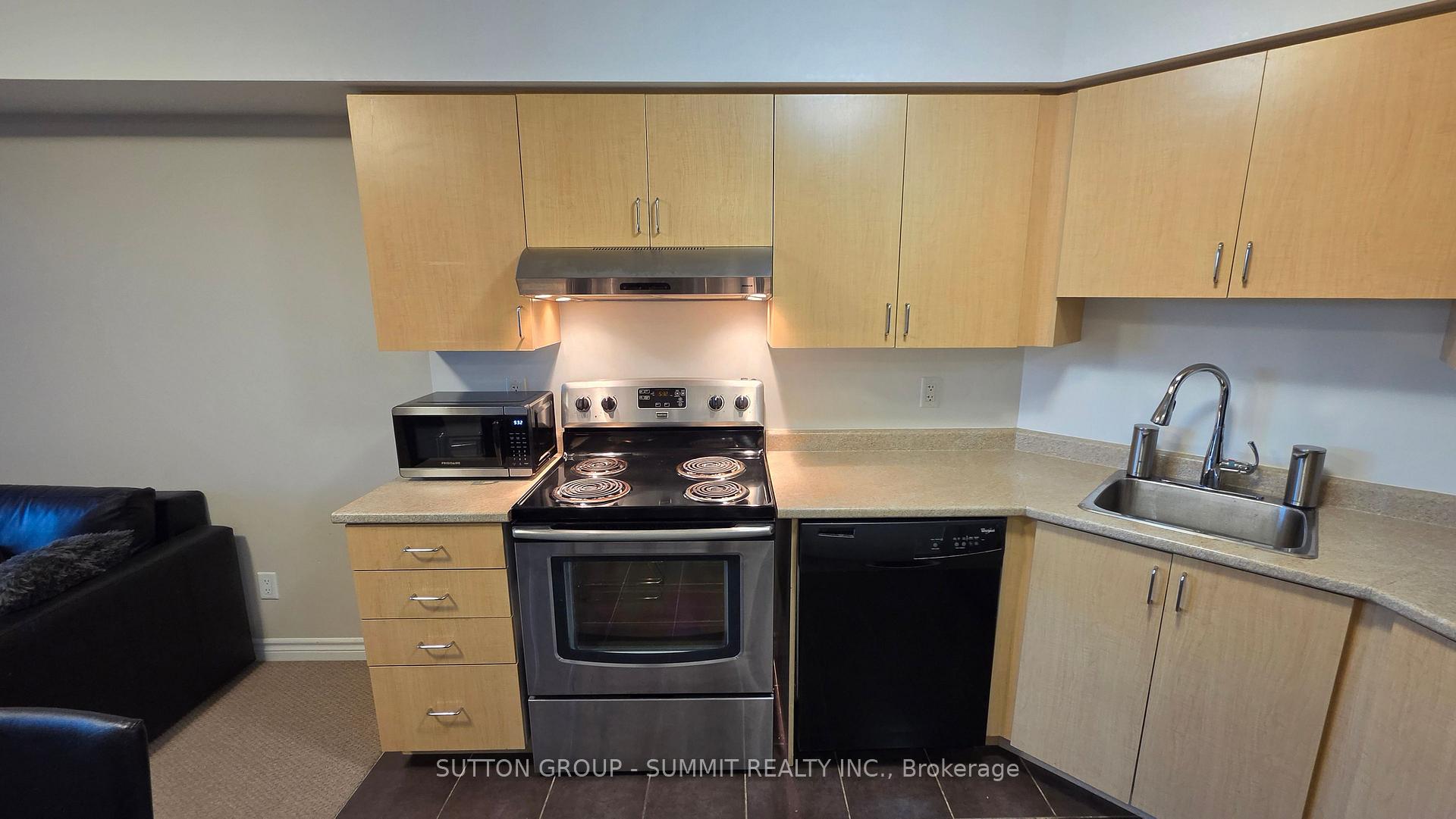 Photo 3 of Unit 409, 35 Saranac Boulevard, Toronto, Englemount-Lawrence — HOMEH