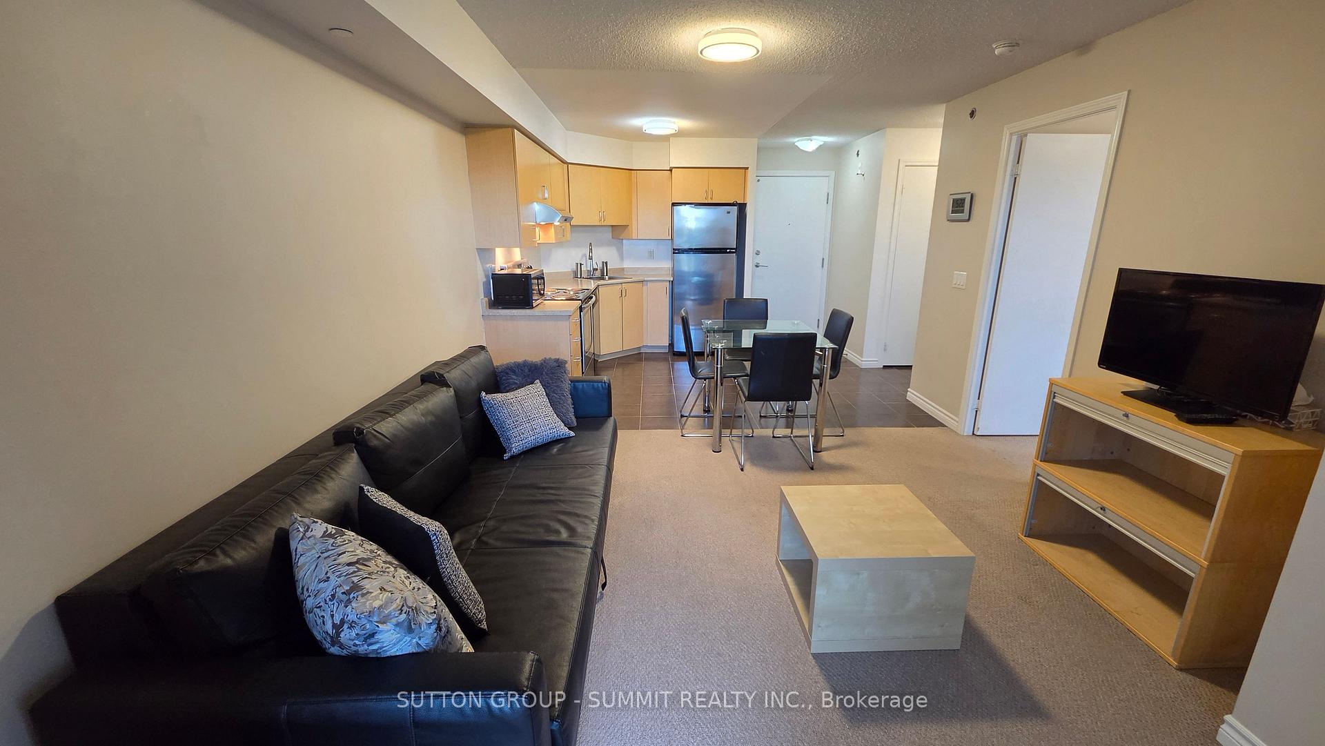 Photo 8 of Unit 409, 35 Saranac Boulevard, Toronto, Englemount-Lawrence — HOMEH