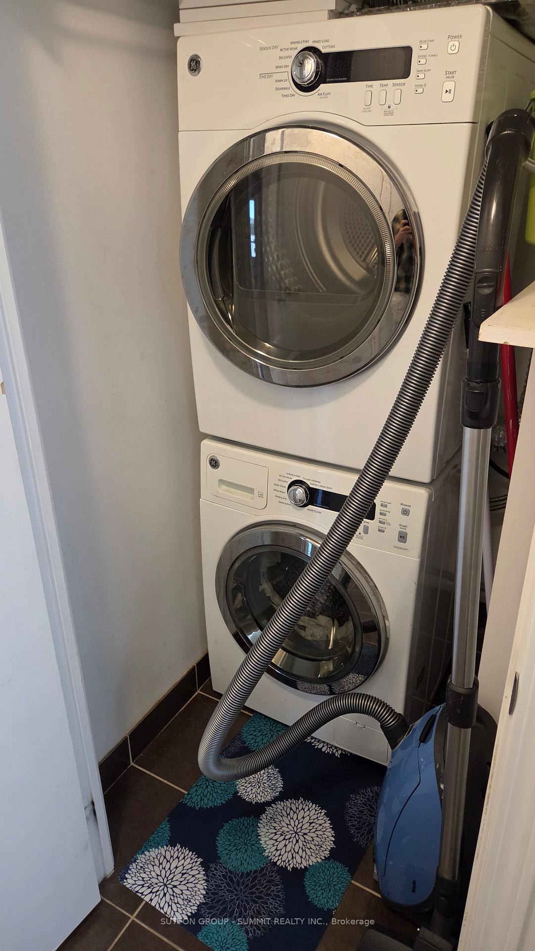 Photo 17 of Unit 409, 35 Saranac Boulevard, Toronto, Englemount-Lawrence — HOMEH