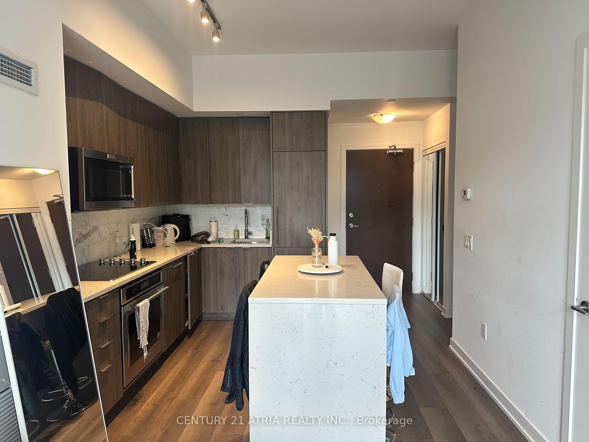 Photo 3 of Unit 707, 38 Iannuzzi Street, Toronto, Niagara — HOMEH