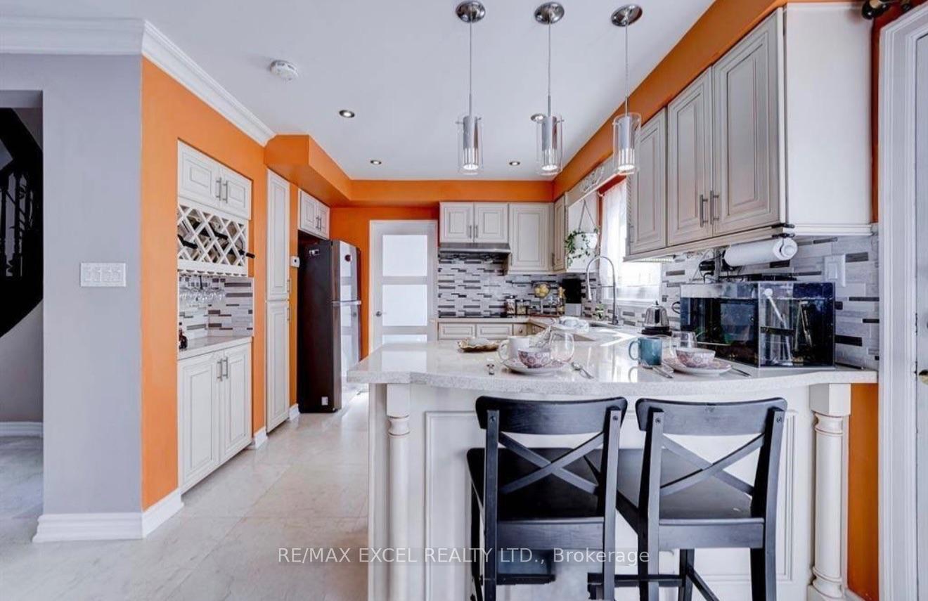 Photo 14 of Unit Upper, 70 Weldrick Road E, Richmond Hill, Harding — HOMEH