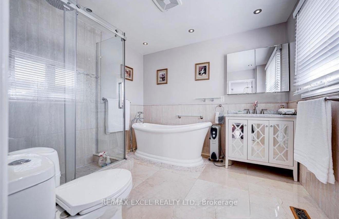 Photo 21 of Unit Upper, 70 Weldrick Road E, Richmond Hill, Harding — HOMEH