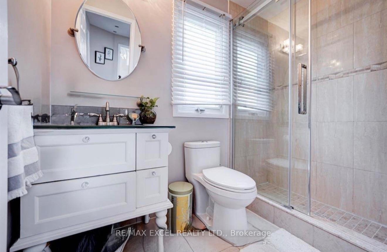 Photo 24 of Unit Upper, 70 Weldrick Road E, Richmond Hill, Harding — HOMEH