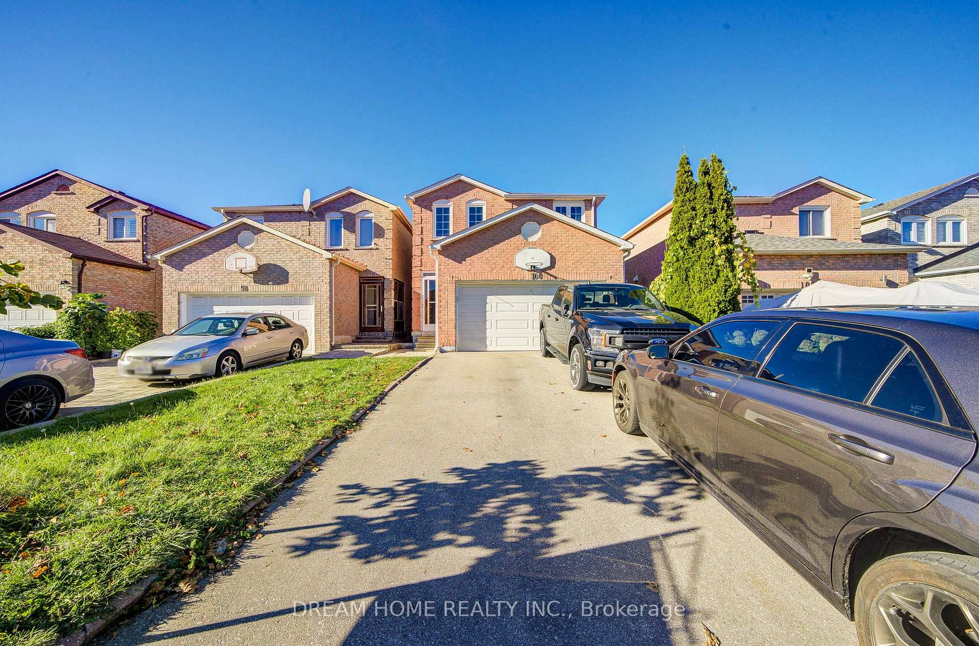 Photo of 100 Douglas Haig Drive