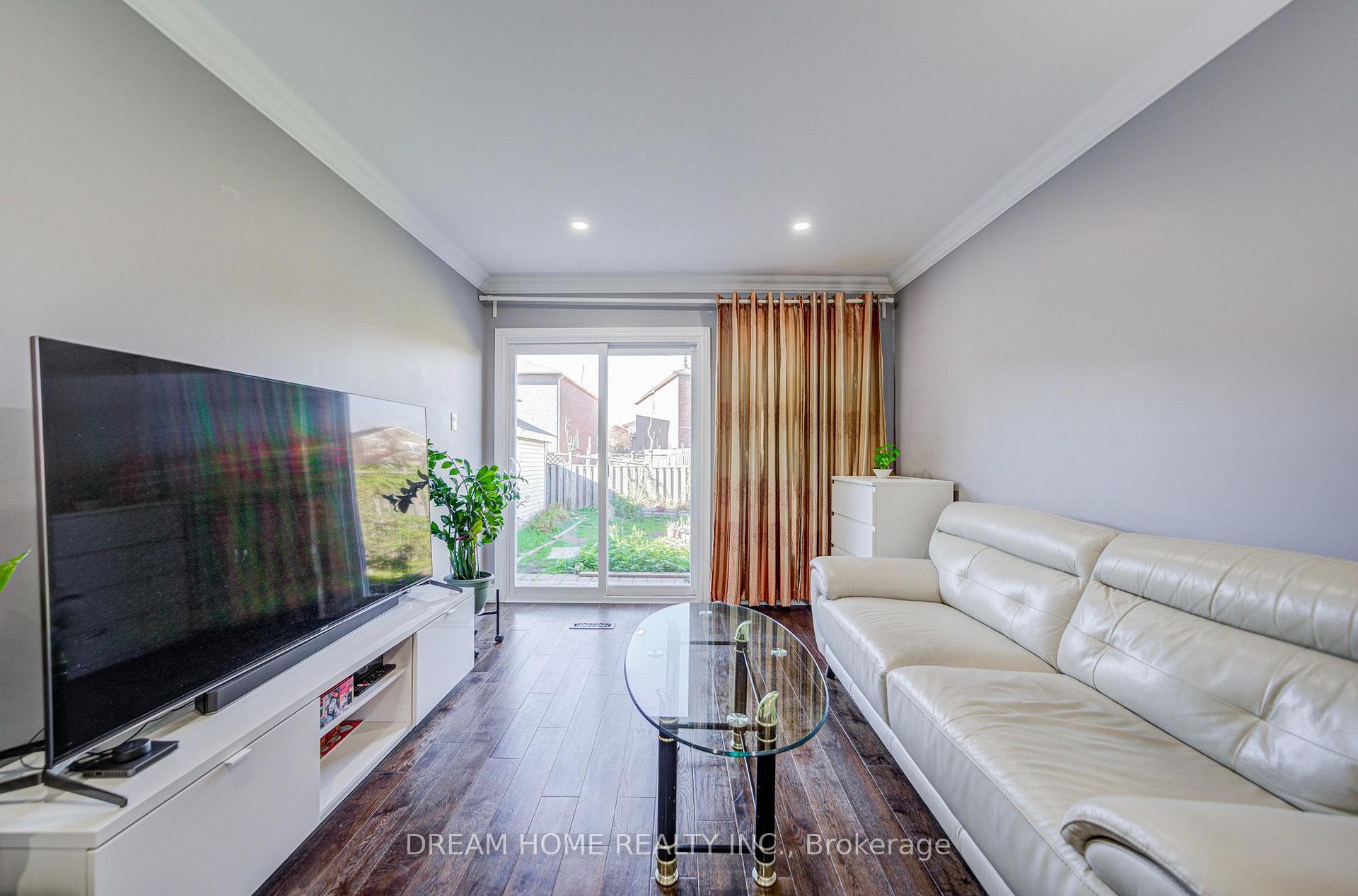 Photo 16 of 100 Douglas Haig Drive, Markham, Middlefield — HOMEH