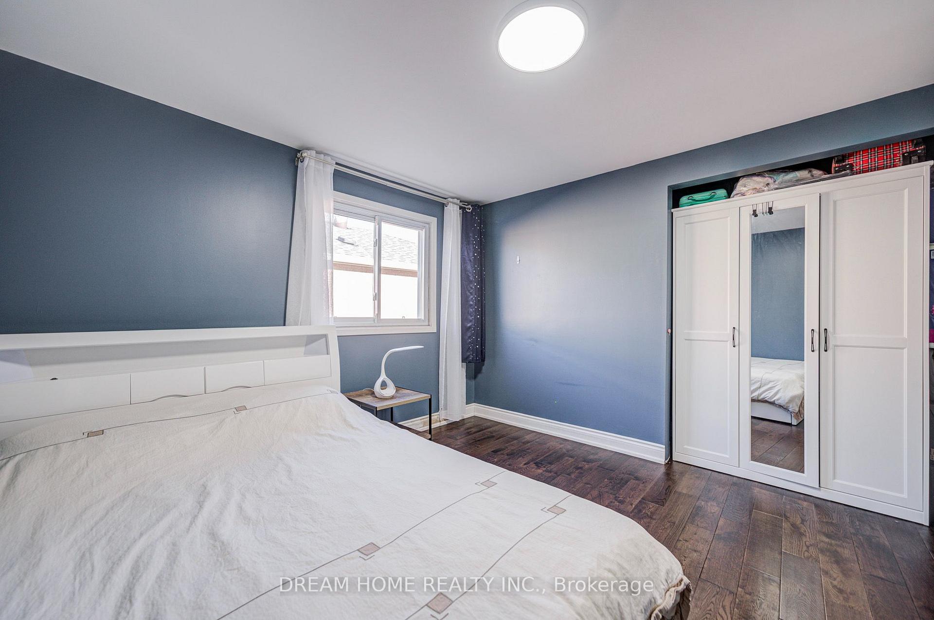 Photo 28 of 100 Douglas Haig Drive, Markham, Middlefield — HOMEH