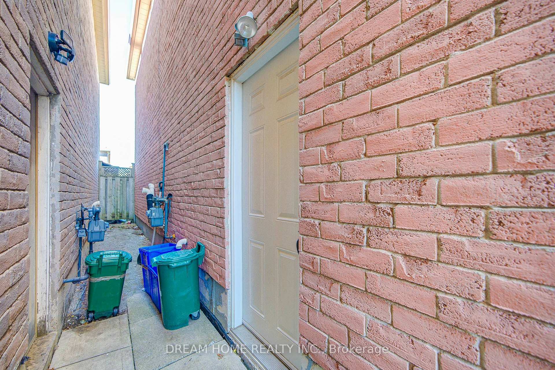 Photo 42 of 100 Douglas Haig Drive, Markham, Middlefield — HOMEH