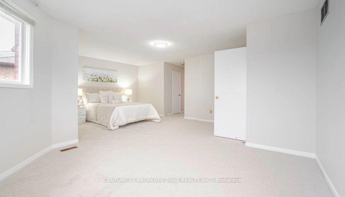 Photo 8 of 20 Corkett Drive, Brampton, Northwood Park — HOMEH
