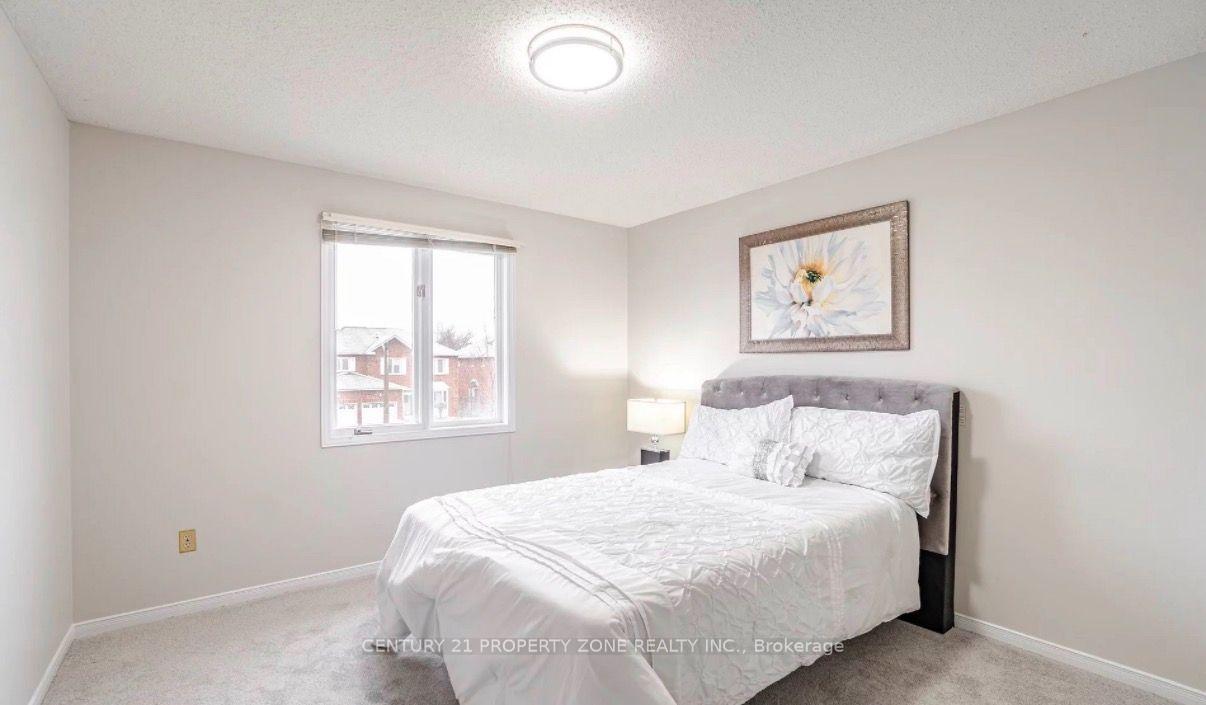 Photo 10 of 20 Corkett Drive, Brampton, Northwood Park — HOMEH