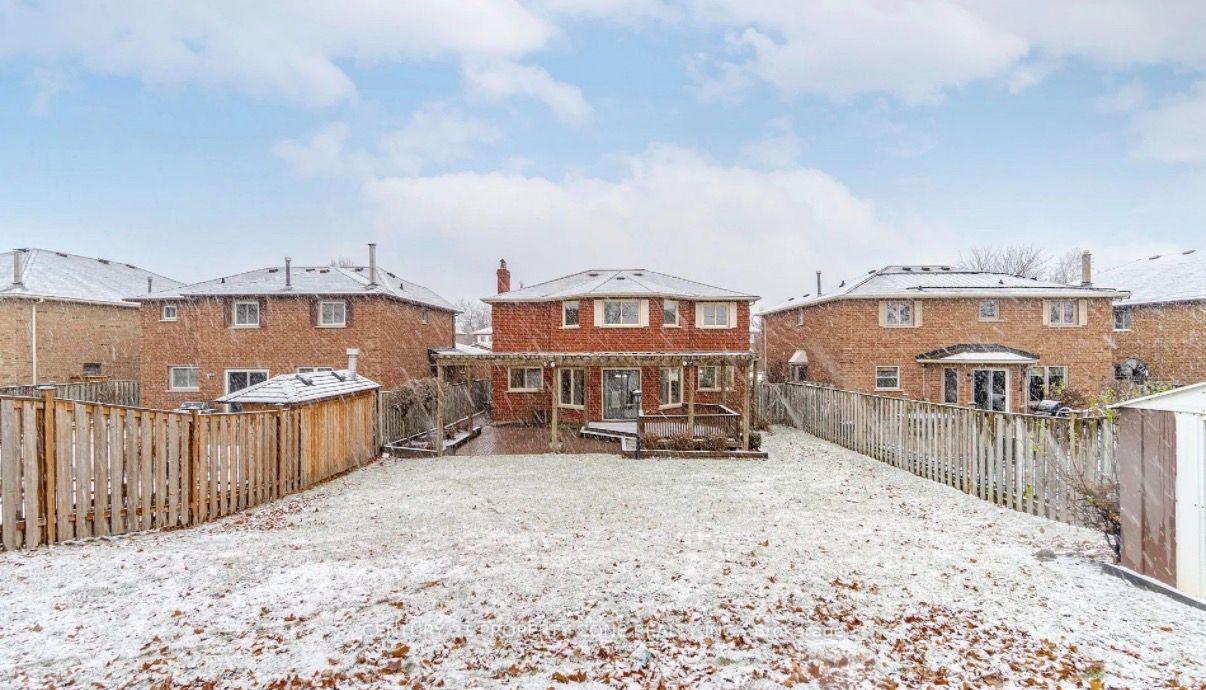 Photo 12 of 20 Corkett Drive, Brampton, Northwood Park — HOMEH