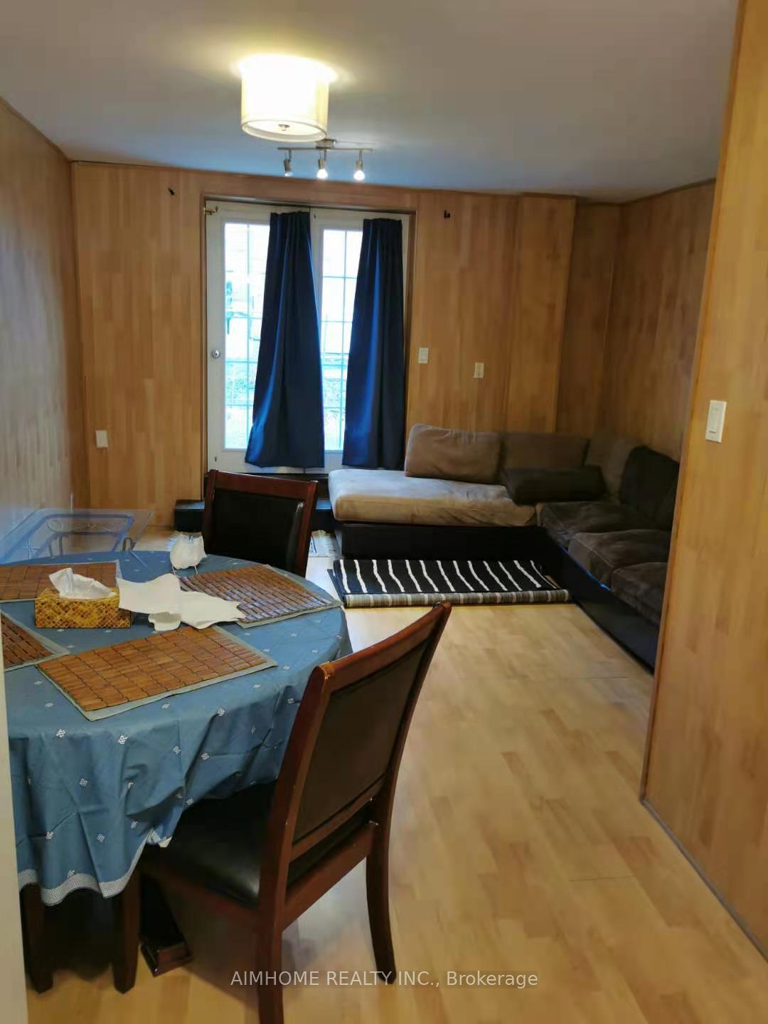 Photo 3 of 20 Lisburn Crescent, North York, Don Valley Village — HOMEH