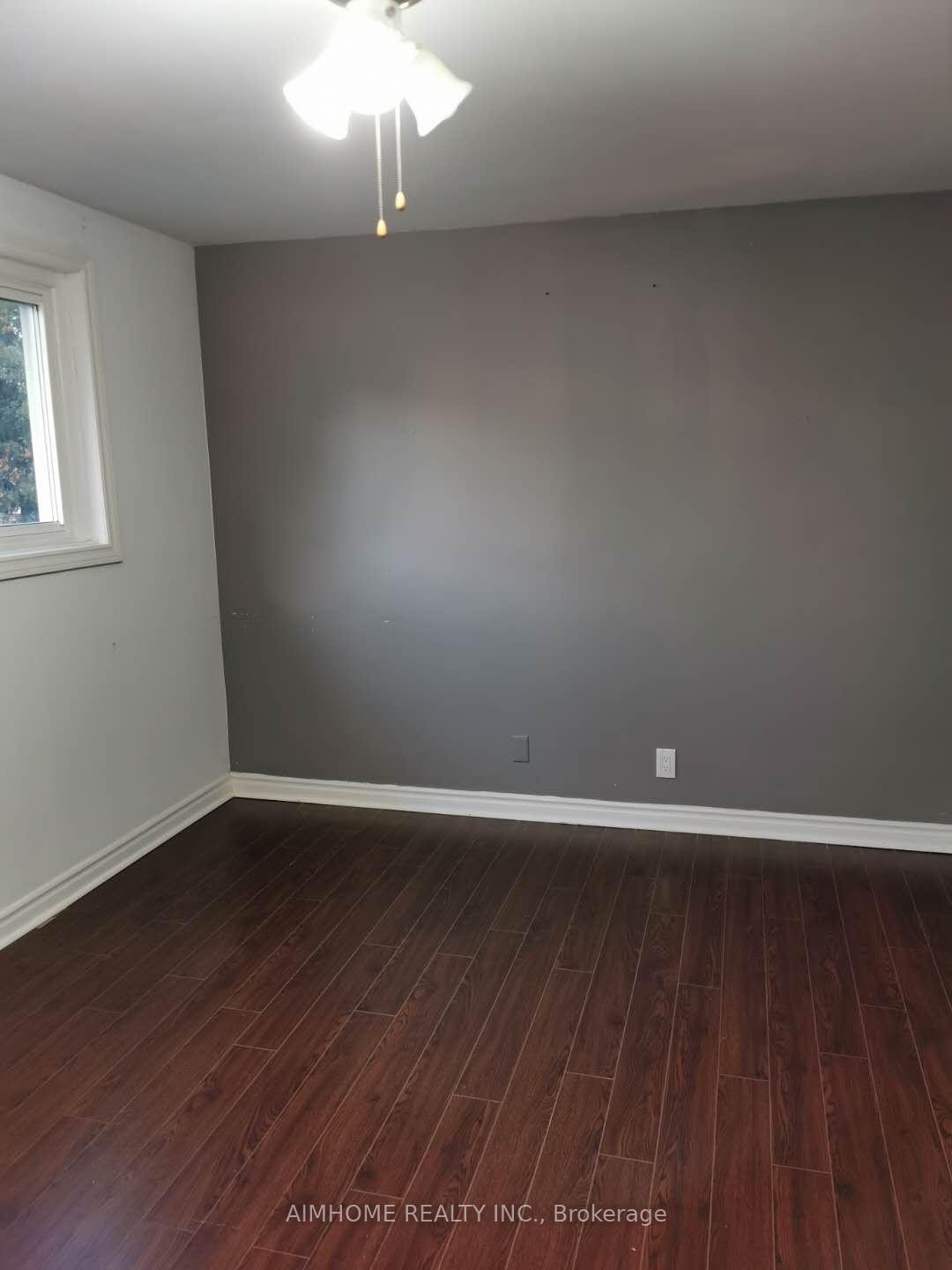 Photo 6 of 20 Lisburn Crescent, North York, Don Valley Village — HOMEH