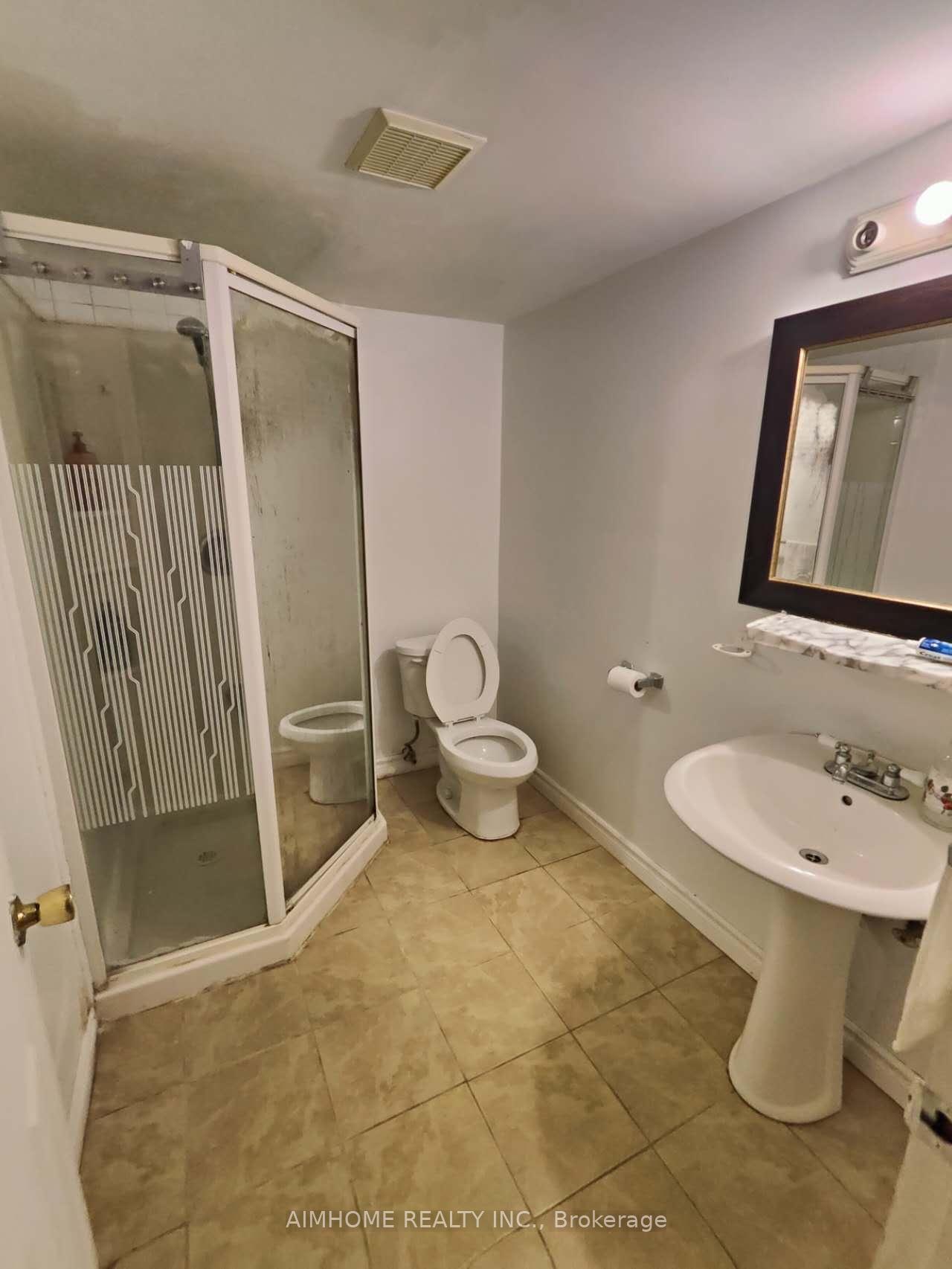 Photo 31 of 20 Lisburn Crescent, North York, Don Valley Village — HOMEH