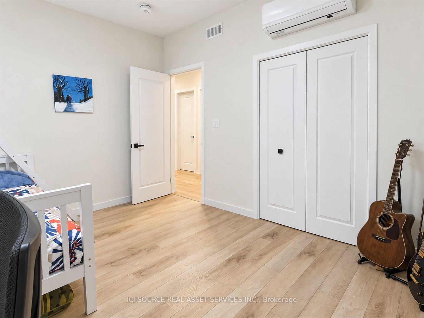 Photo 3 of 1221 Meadowlands Drive E, Ottawa, City View/Skyline/Fisher Heights/Parkwood Hills — HOMEH