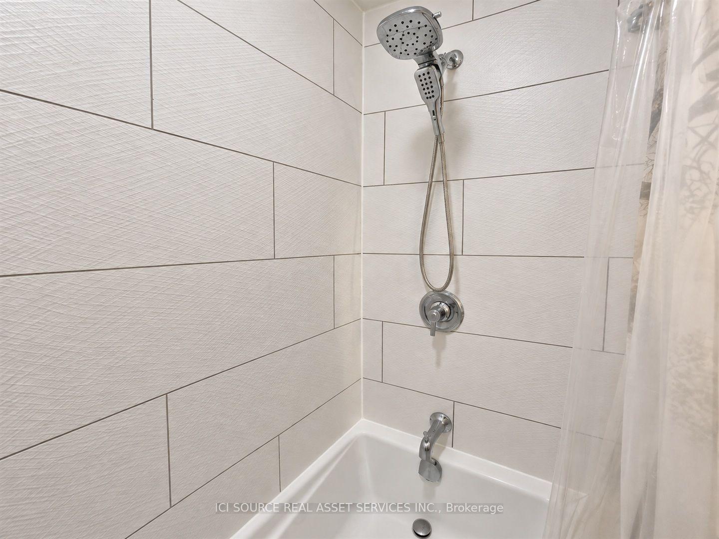 Photo 6 of 1221 Meadowlands Drive E, Ottawa, City View/Skyline/Fisher Heights/Parkwood Hills — HOMEH