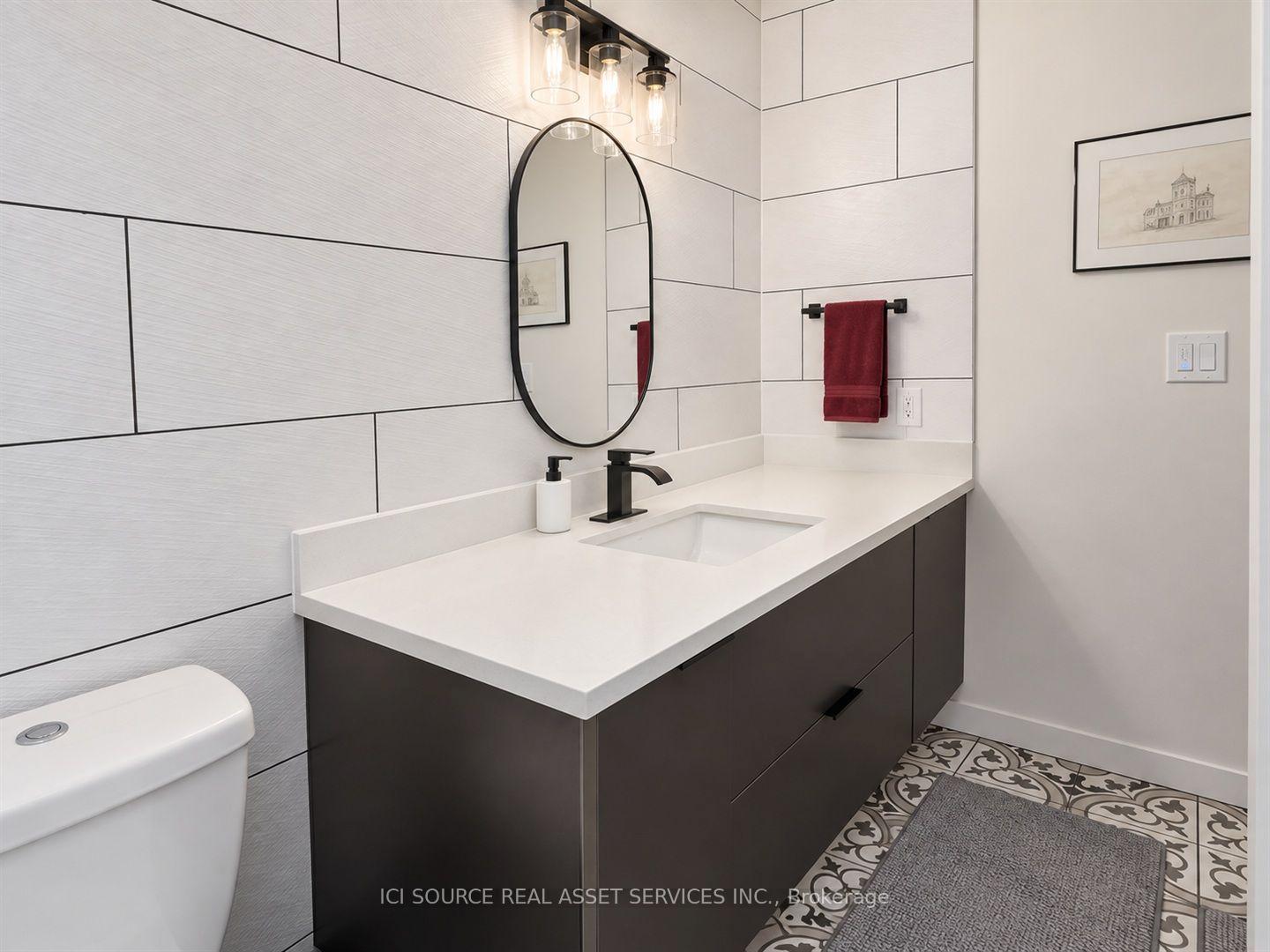 Photo 13 of 1221 Meadowlands Drive E, Ottawa, City View/Skyline/Fisher Heights/Parkwood Hills — HOMEH