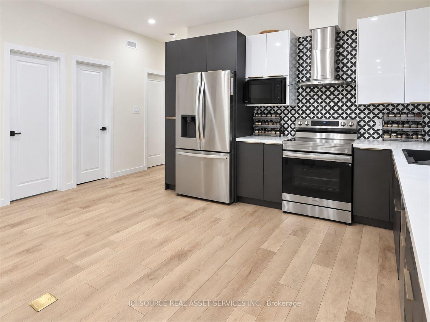 Photo 24 of 1221 Meadowlands Drive E, Ottawa, City View/Skyline/Fisher Heights/Parkwood Hills — HOMEH