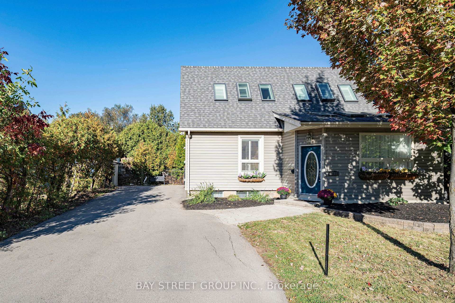 Photo 3 of 1111 Kent Avenue, Oakville, College Park — HOMEH