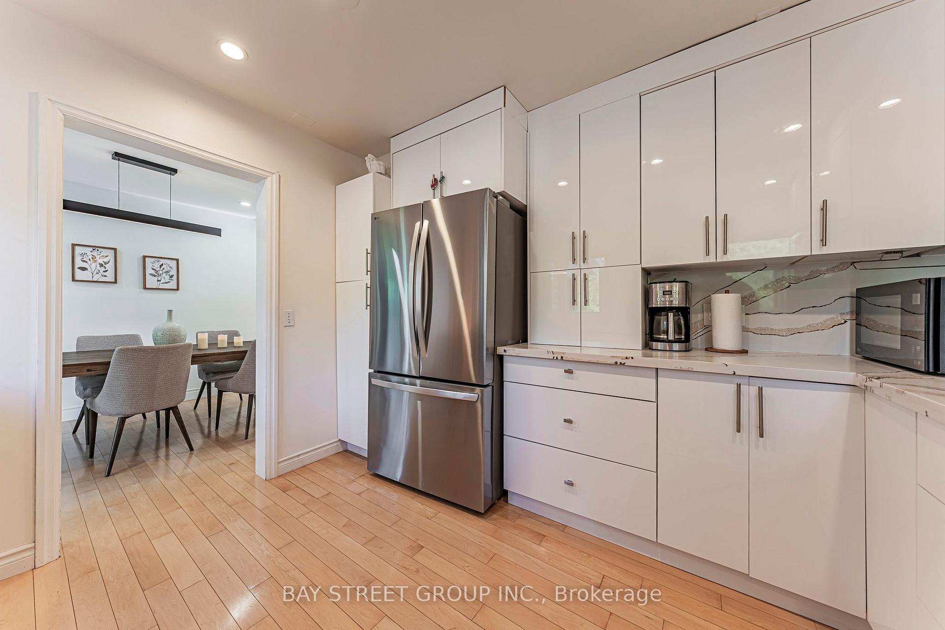 Photo 13 of 1111 Kent Avenue, Oakville, College Park — HOMEH