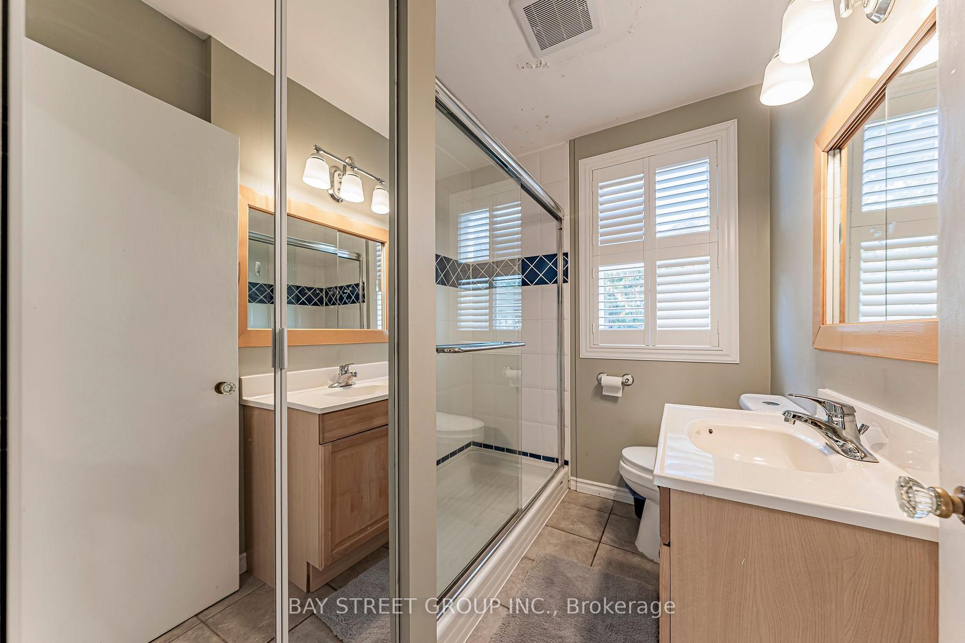 Photo 16 of 1111 Kent Avenue, Oakville, College Park — HOMEH