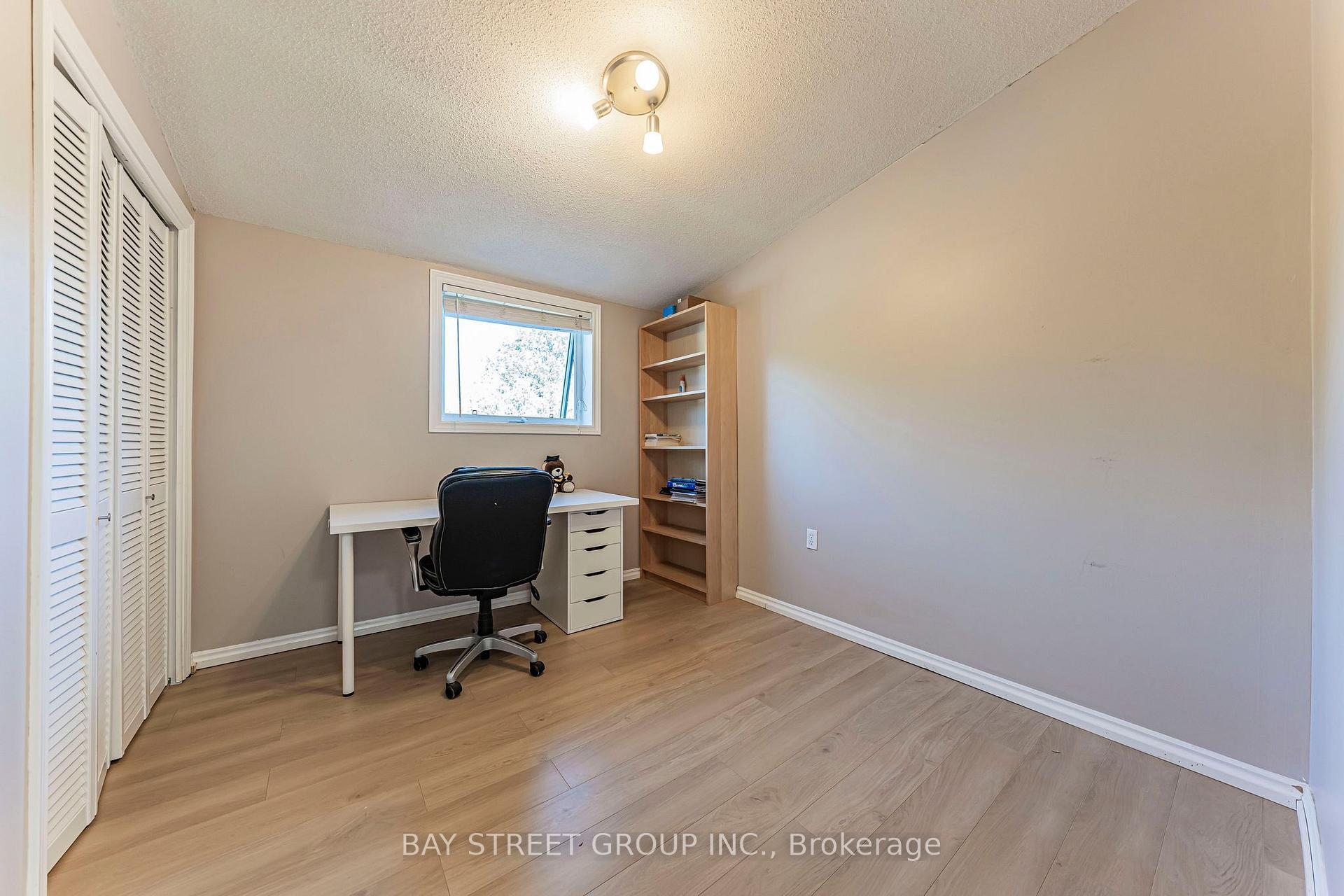 Photo 23 of 1111 Kent Avenue, Oakville, College Park — HOMEH