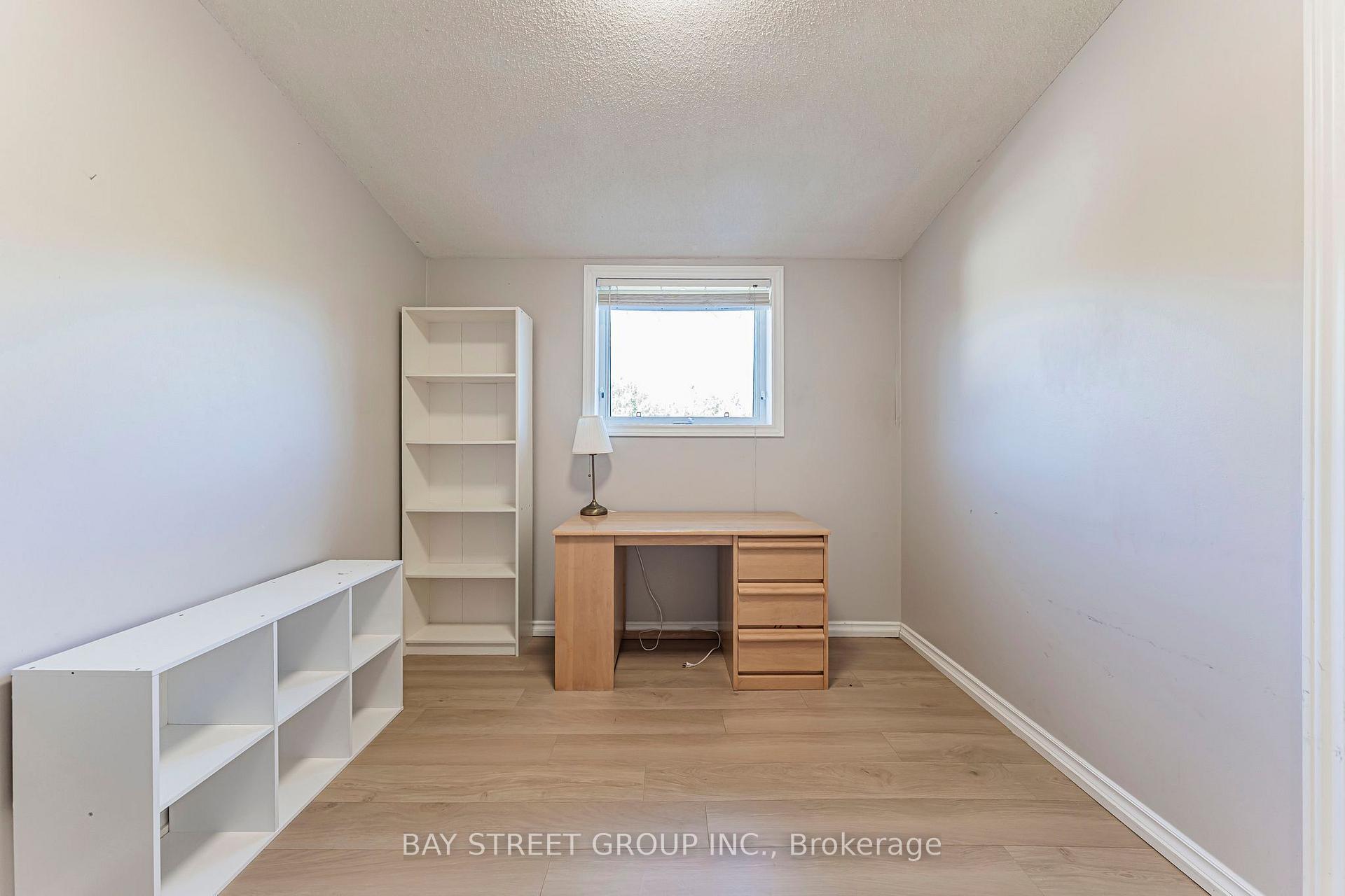 Photo 24 of 1111 Kent Avenue, Oakville, College Park — HOMEH