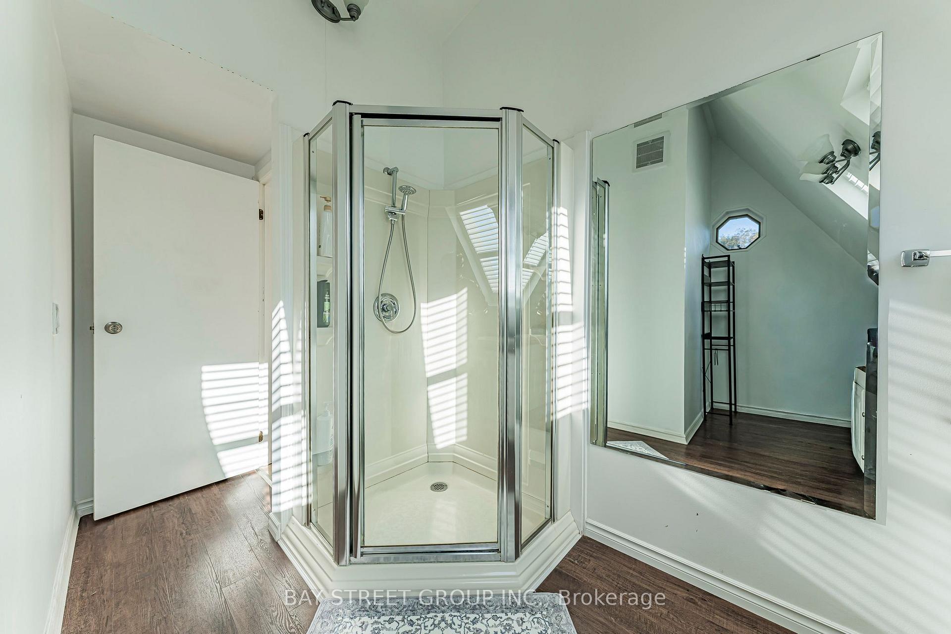 Photo 30 of 1111 Kent Avenue, Oakville, College Park — HOMEH
