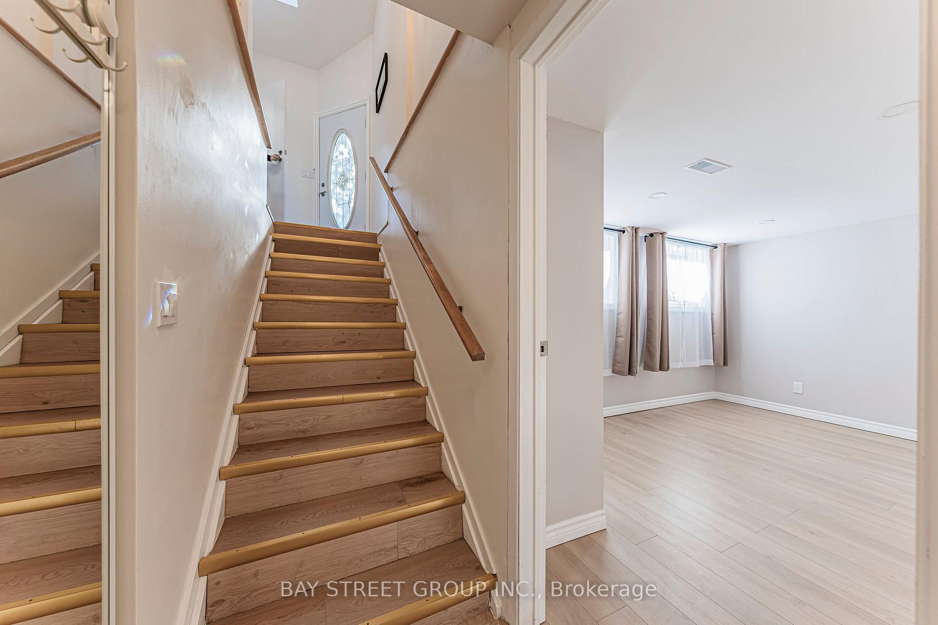 Photo 31 of 1111 Kent Avenue, Oakville, College Park — HOMEH