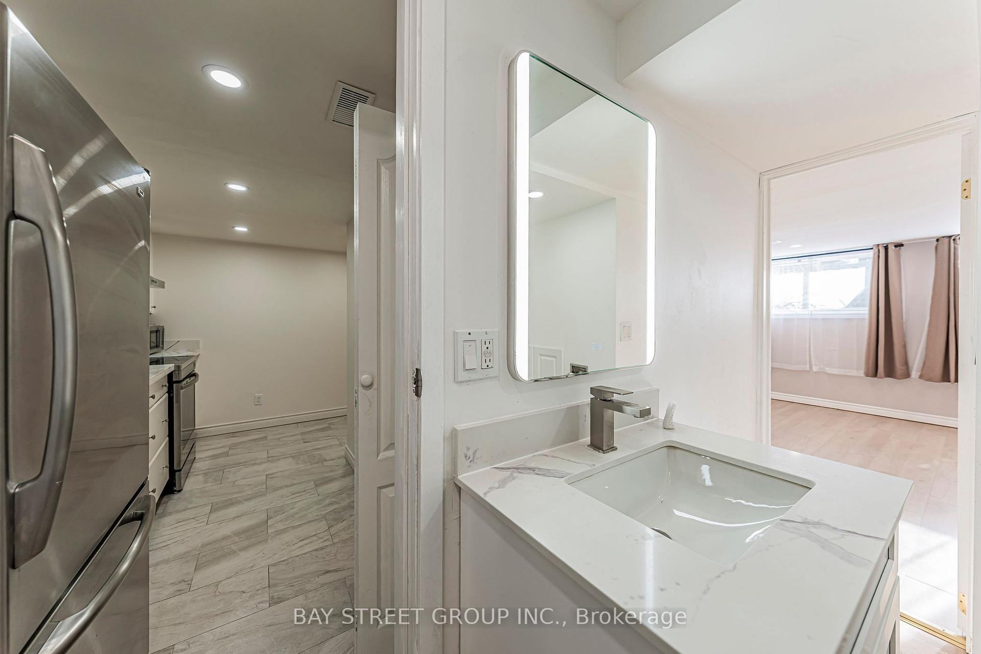 Photo 35 of 1111 Kent Avenue, Oakville, College Park — HOMEH