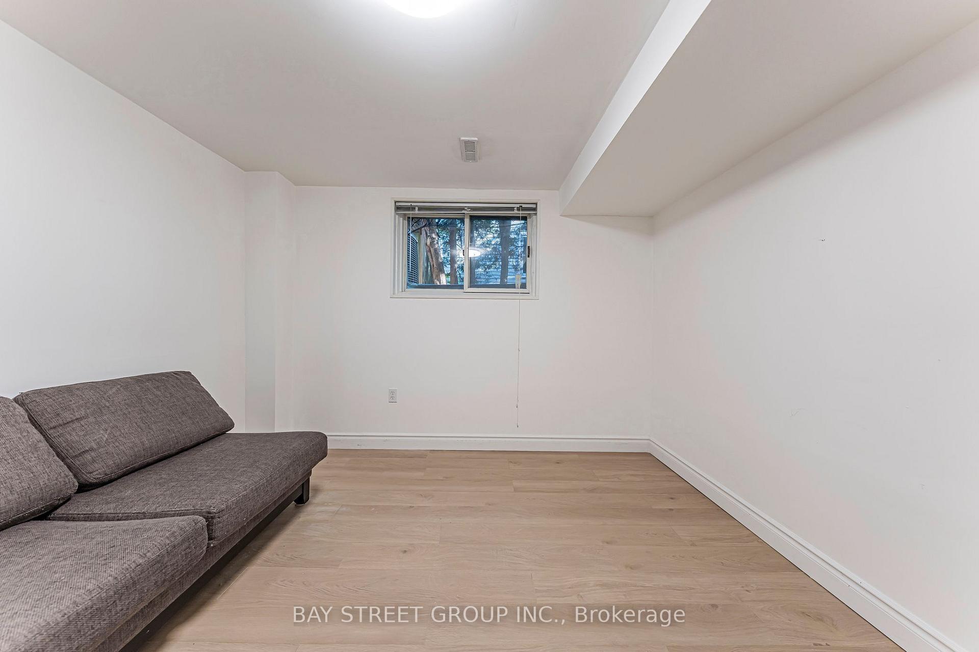 Photo 37 of 1111 Kent Avenue, Oakville, College Park — HOMEH
