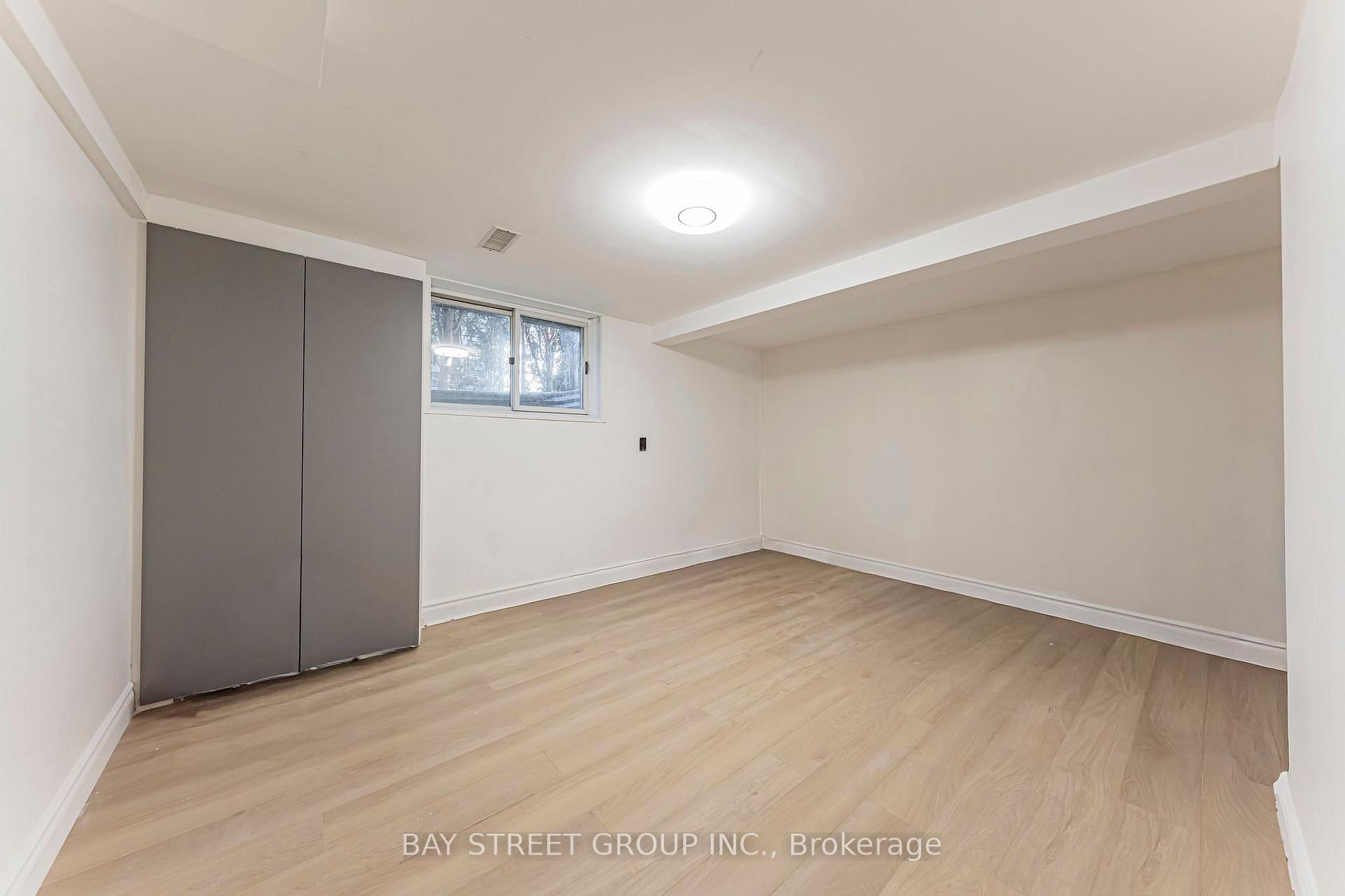 Photo 41 of 1111 Kent Avenue, Oakville, College Park — HOMEH