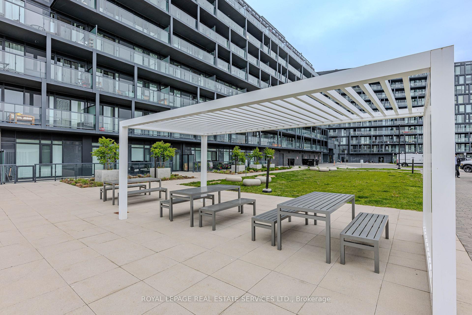 Photo 7 of Unit A224, 3210 Dakota Common, Burlington, Alton — HOMEH