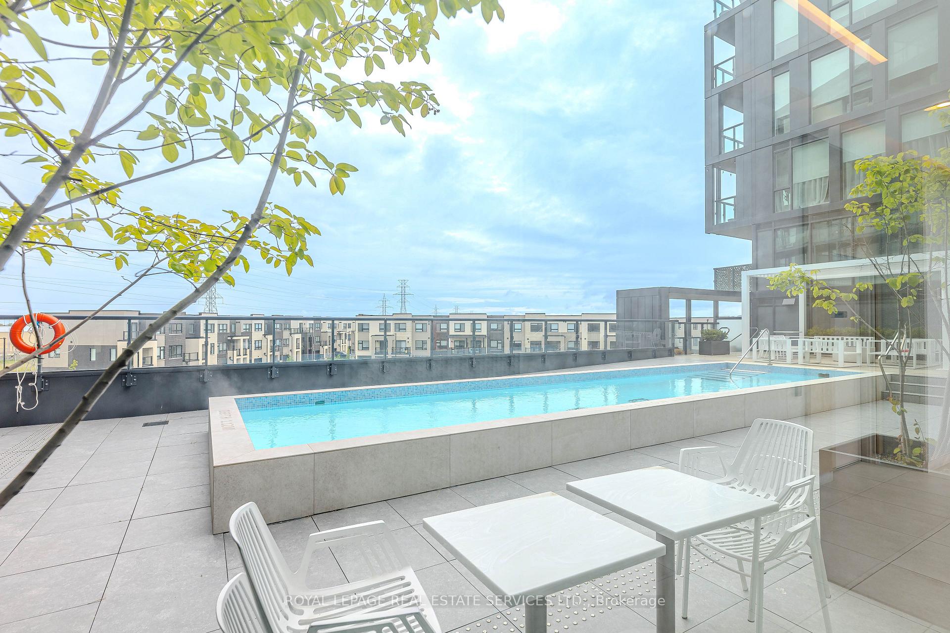 Photo 17 of Unit A224, 3210 Dakota Common, Burlington, Alton — HOMEH