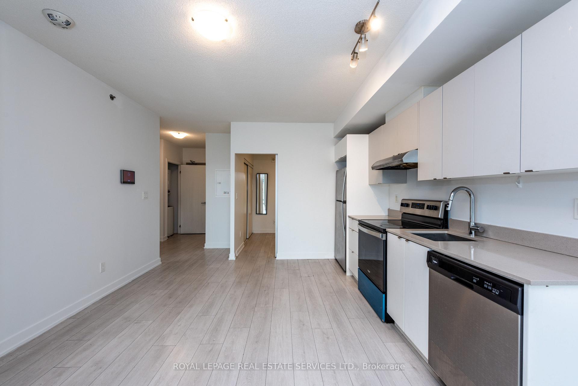 Photo 30 of Unit A224, 3210 Dakota Common, Burlington, Alton — HOMEH