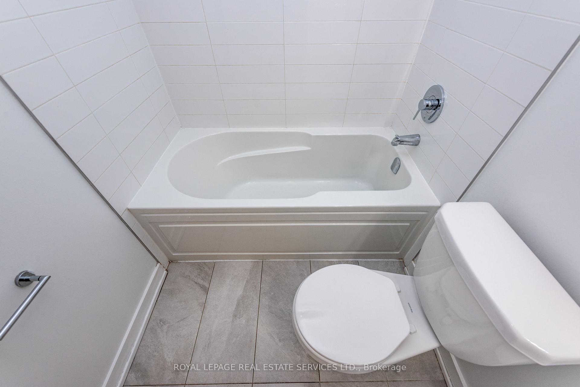 Photo 37 of Unit A224, 3210 Dakota Common, Burlington, Alton — HOMEH