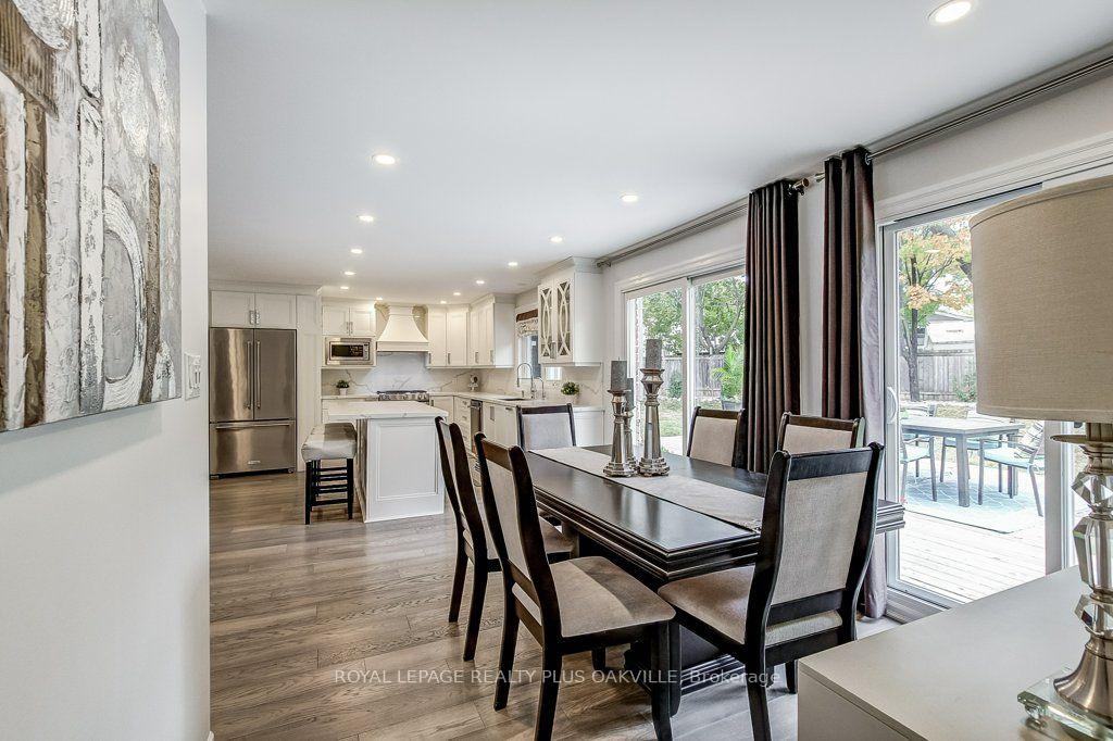 Photo 17 of 4364 Ayr Place, Burlington, Shoreacres — HOMEH